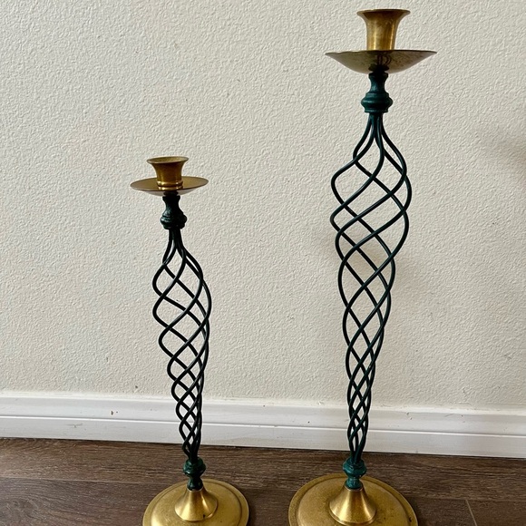 Elegant Gold and Green Candle Brass Holders - Picture 1 of 9